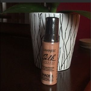 Luminess Airbrush Foundation